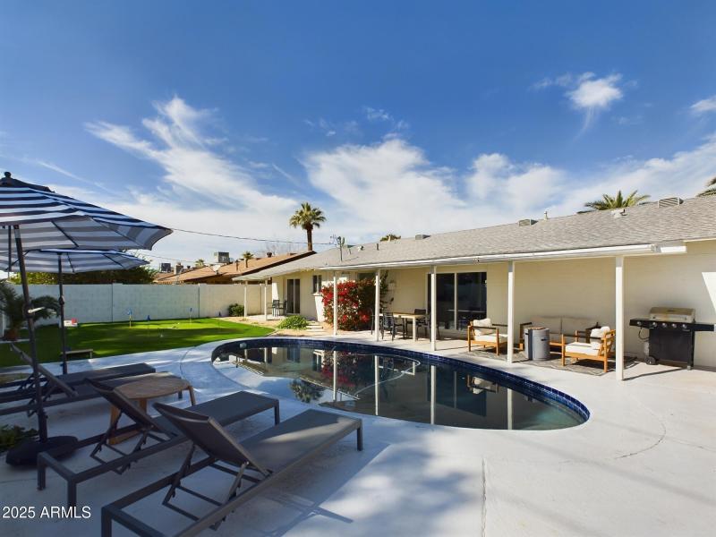 CAM03364G0-PR0008-STILL007