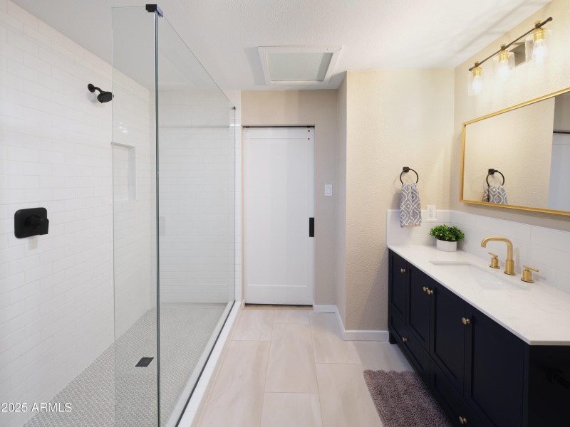 PROPERTYIMAGECO_8731EColumbusAve_WEB_20