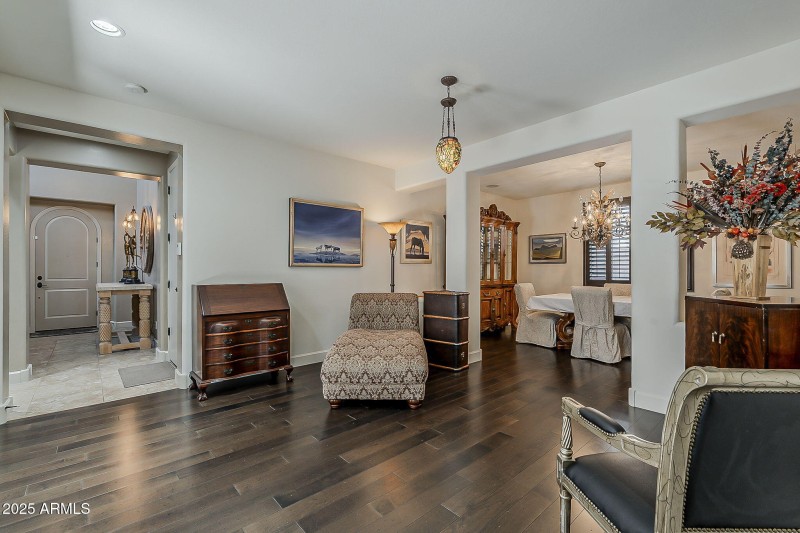 13-web-or-mls-Windsor-13