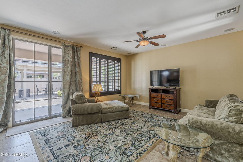 22-web-or-mls-Windsor-22