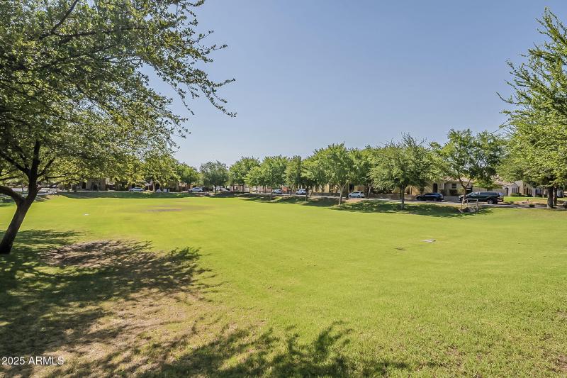 79-web-or-mls-Windsor Community-12