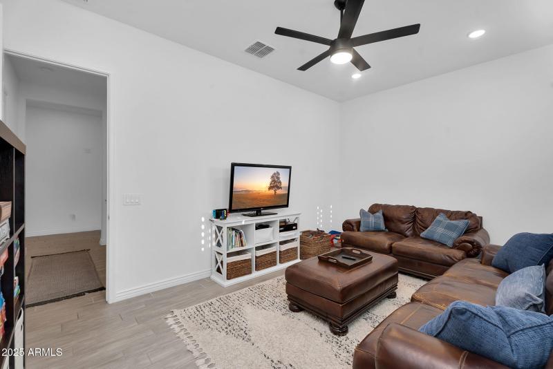 18-web-or-mls-Mayberry-37