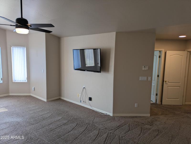 PXL_20250715_231652334