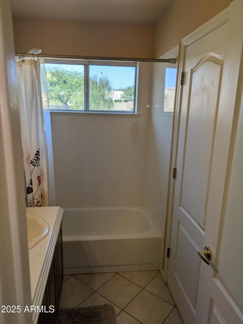 Jack & Jill Bath Area