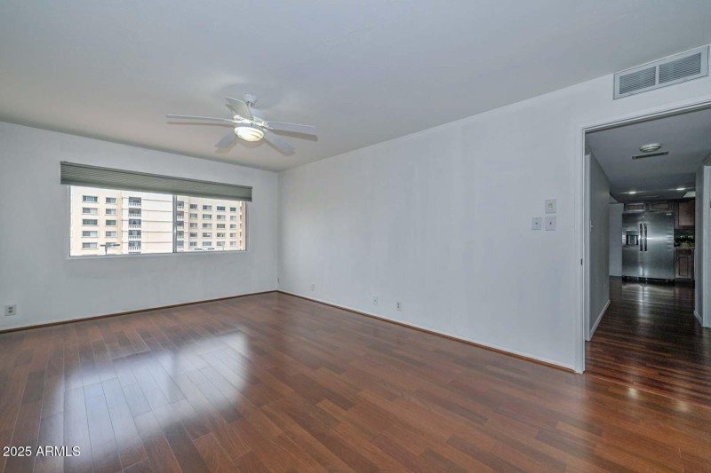 Primary Bedroom2 (1)