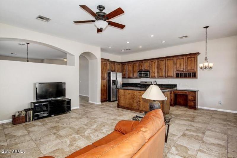 Family room & Kitchen