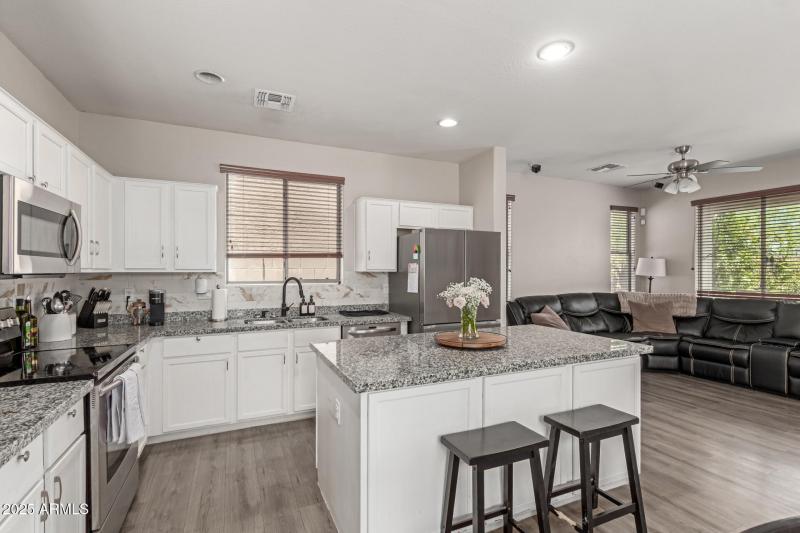 Fully Equipped Kitchen Amenities