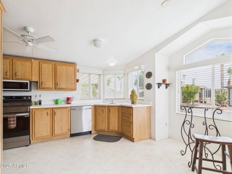 CAM03379G0-PR0133-STILL009