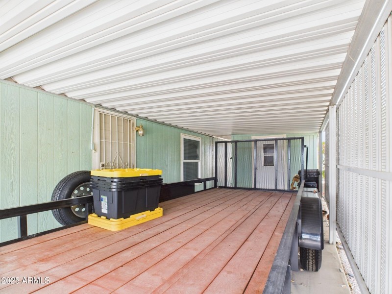 CAM03379G0-PR0133-STILL026