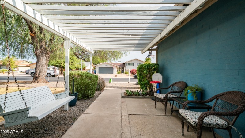 3854 W Mauna Loa Ln Exterior Photos-5