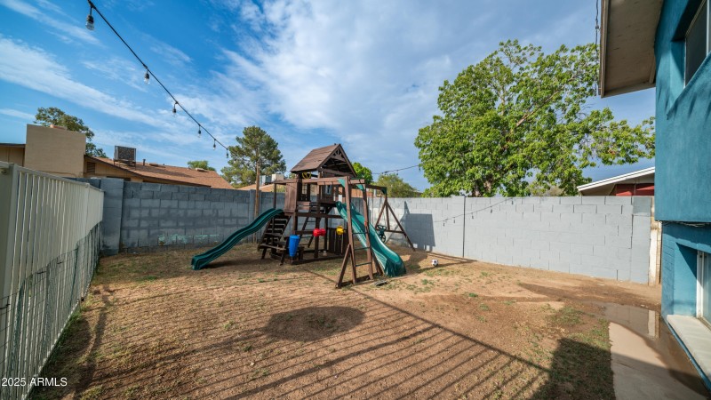 3854 W Mauna Loa Ln Exterior Photos-10