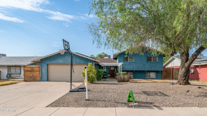 3854 W Mauna Loa Ln Exterior Photos-2