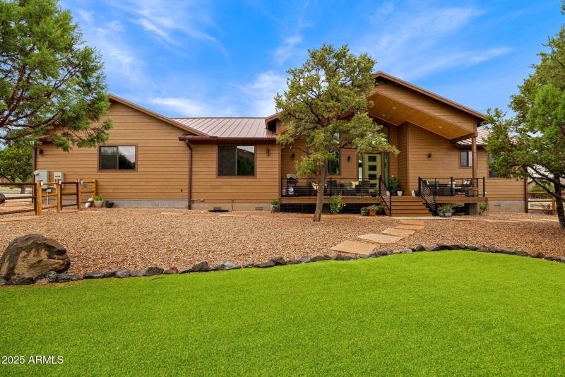 2344HellcatCir-Overgaard-AZ-1