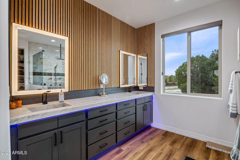 2344HellcatCir-Overgaard-AZ-16