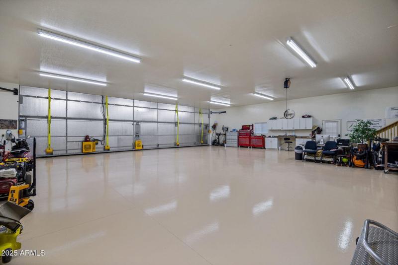 2344HellcatCir-Overgaard-AZ-34