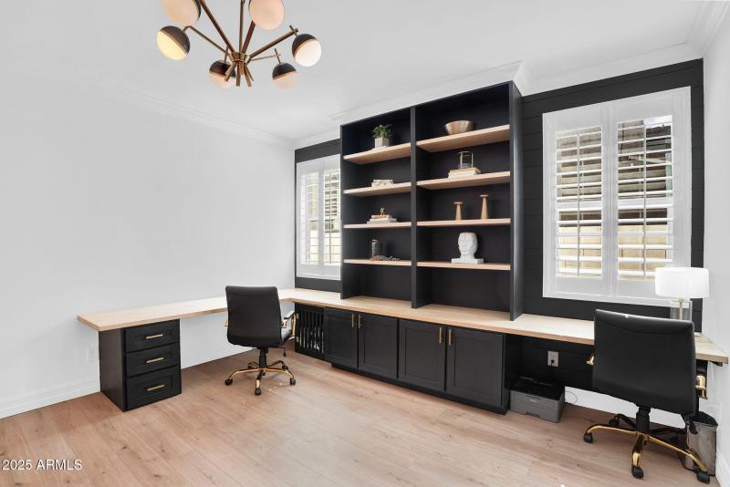 den/office/6 bed option