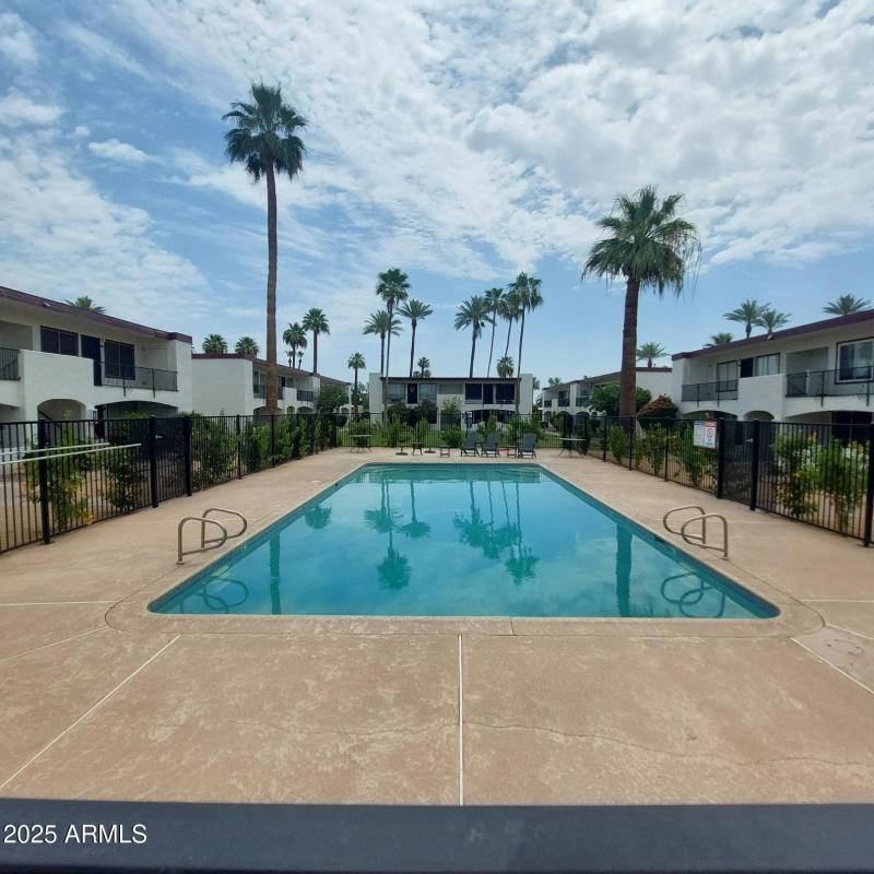 240SOldLitchfieldRdPics3