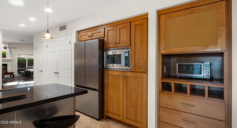 Kitchen Cabinets with Nooks