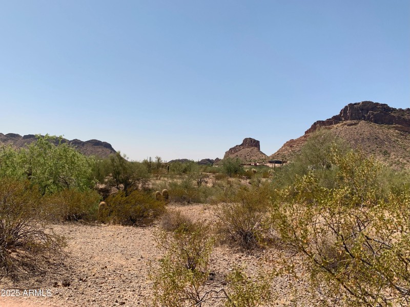 Mountain Views All Around!