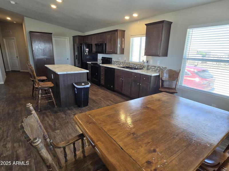 Mesquite Avenue - Dinning Area 2