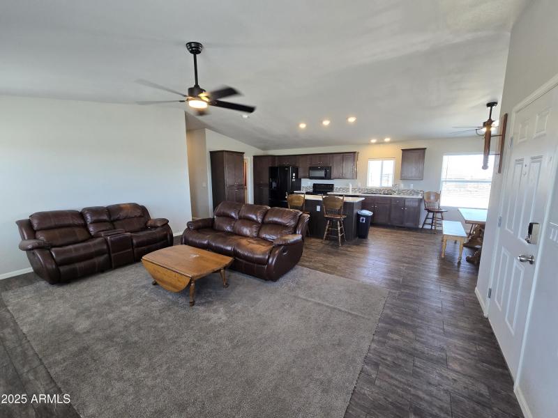 Mesquite Avenue - Great Room 2