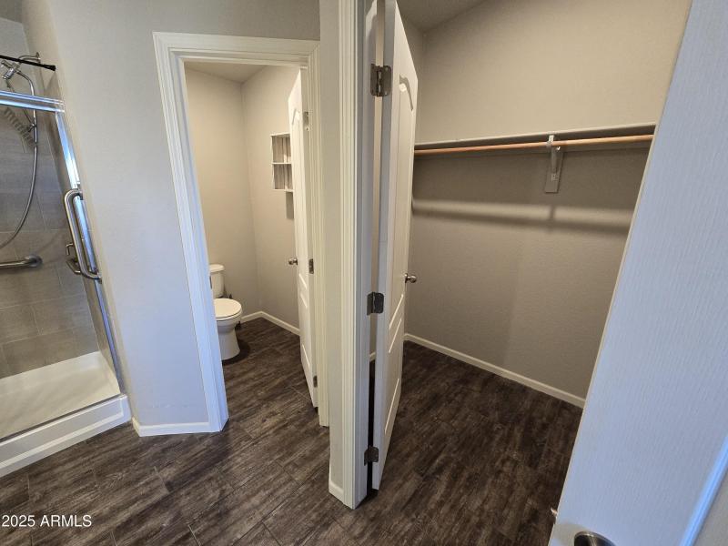 Mesquite Avenue - Primary Bath 2