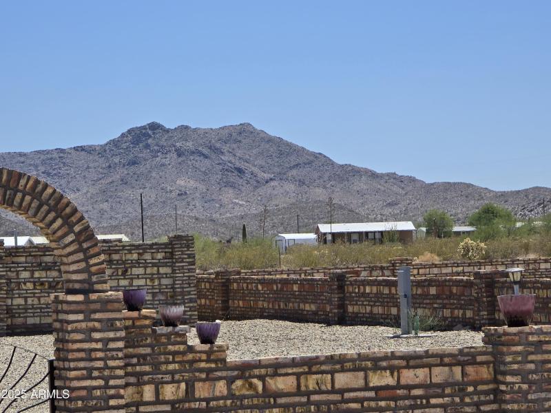 Mesquite Avenue - View to North