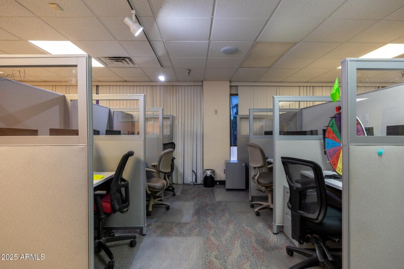 Cubicle Area 6