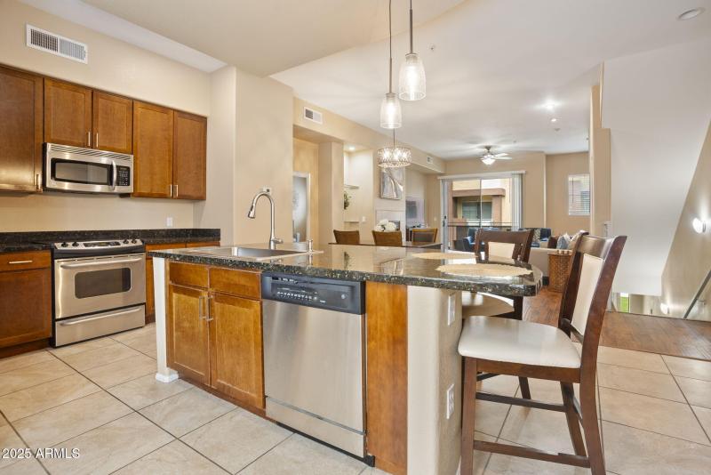 25-web-or-mls-6605-n-93rd-ave-1087