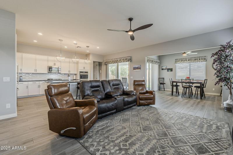 11-web-or-mls-Smoketree-11