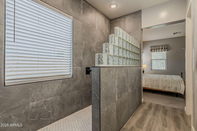 35-web-or-mls-Smoketree-35