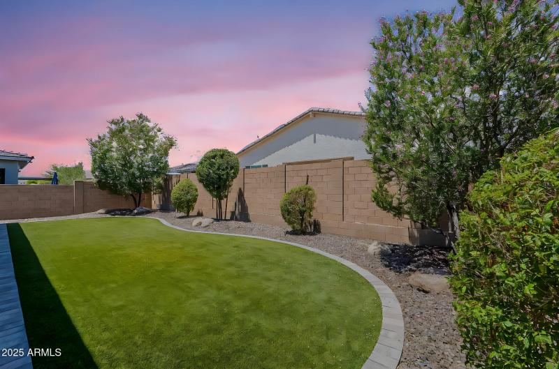 55-web-or-mls-Smoketree-55 - Day To Dusk