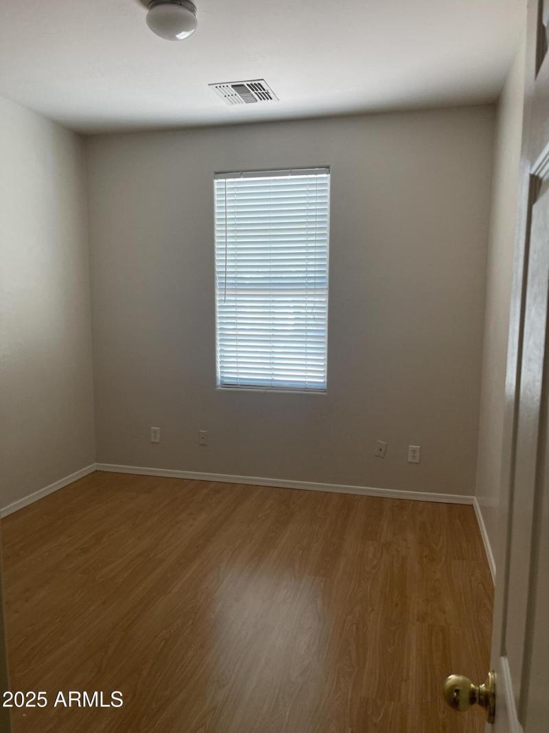 20250718_223602975_iOS