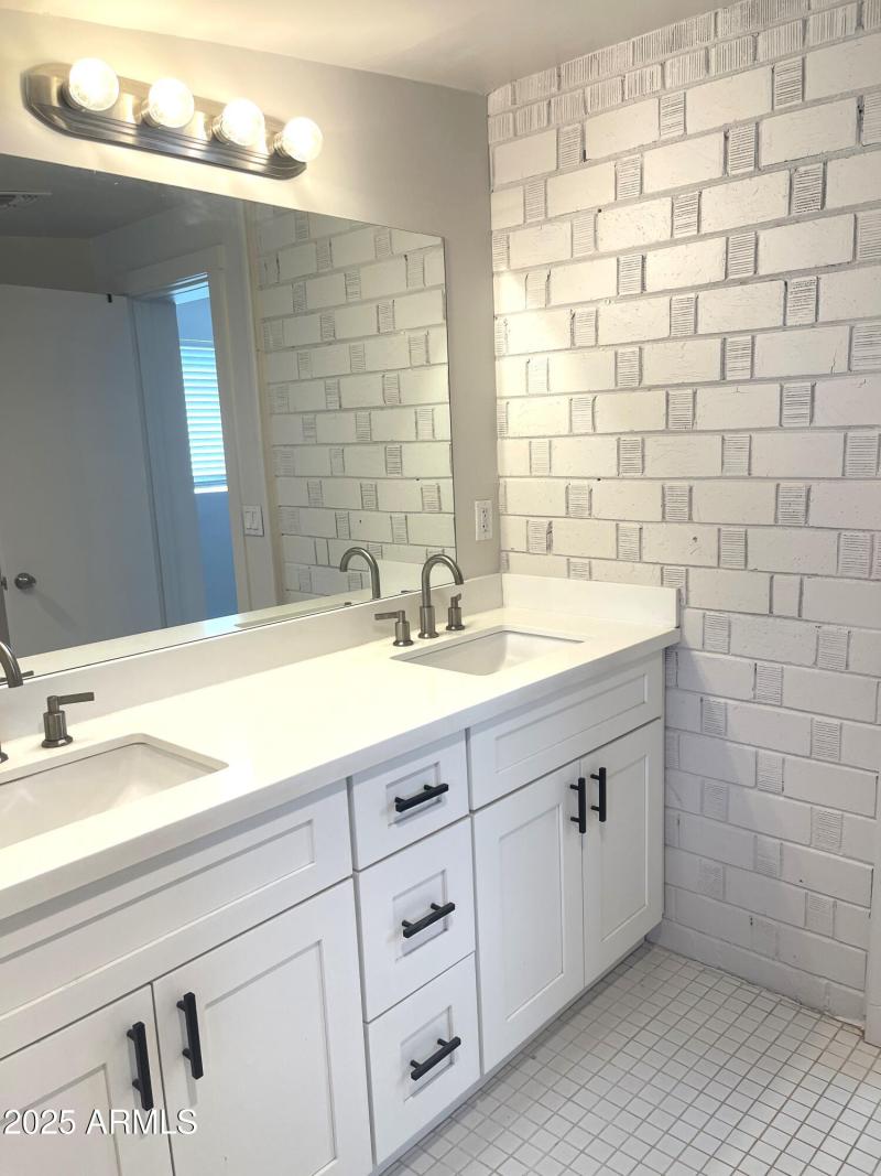 20250714_222453477_iOS