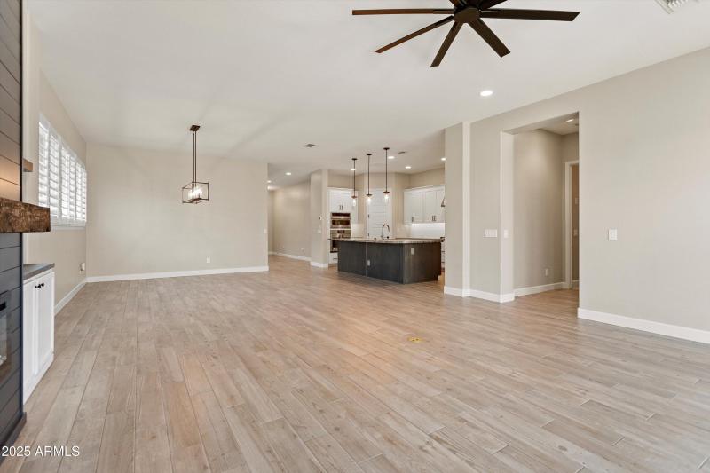 08-21248 W Hillcrest Blvd