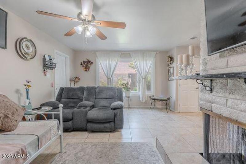 Relaxing Family Room Views