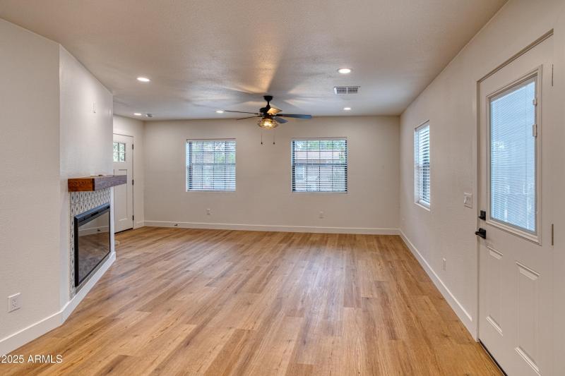 PAX_7983_AuroraHDR2019-edit