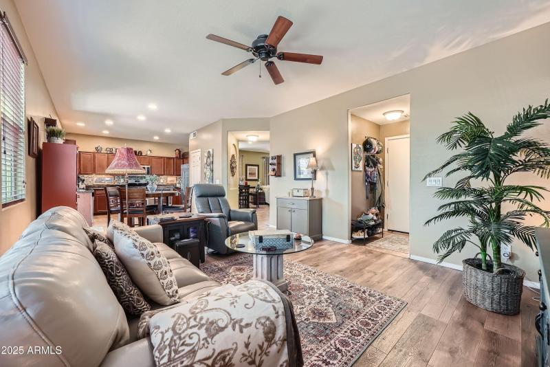 010 - 16 Family Room