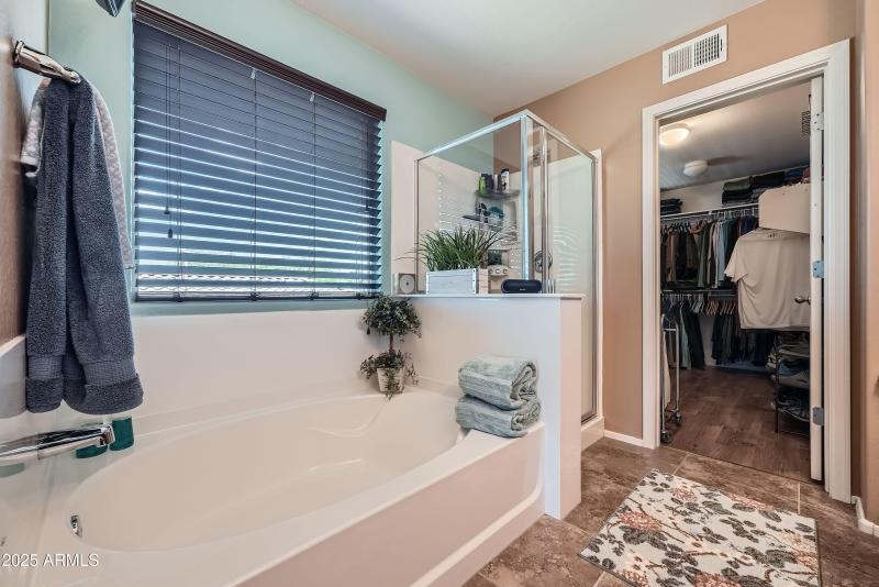 015 - 21 2nd Floor Primary Bathroom