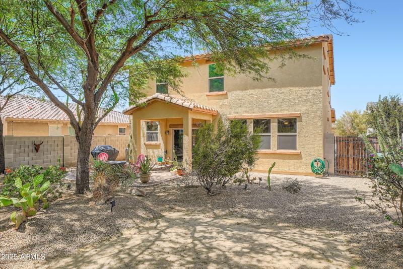 027 - 37 Exterior Rear