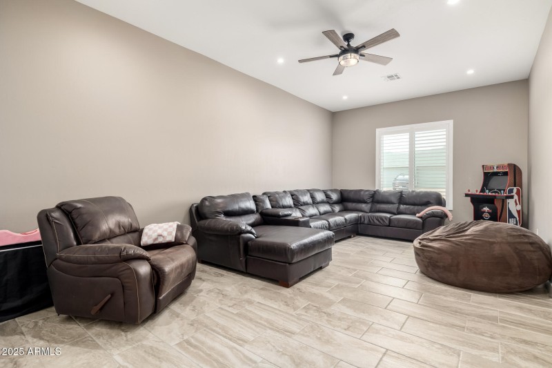 Additional Bedroom/Den