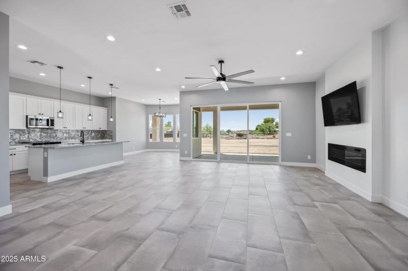 17-29108N205A-ocupix-OSEQ