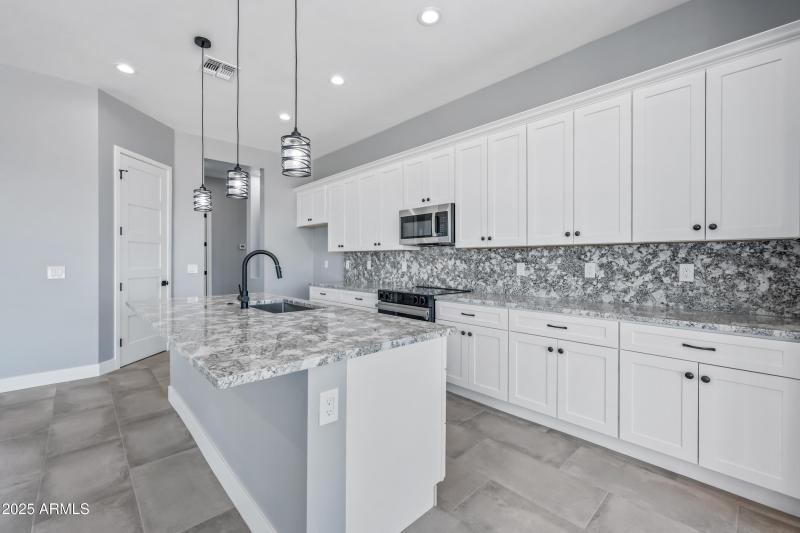 24-29108N205A-ocupix-OSEQ