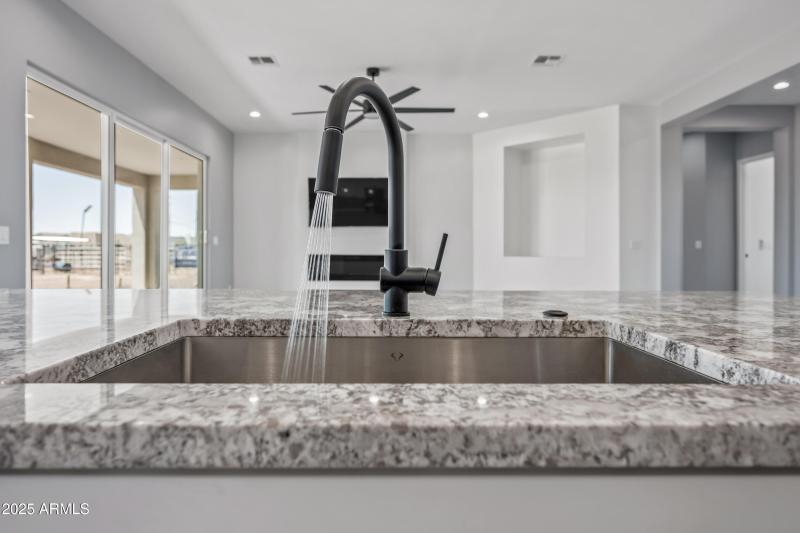 33-29108N205A-ocupix-OSEQ