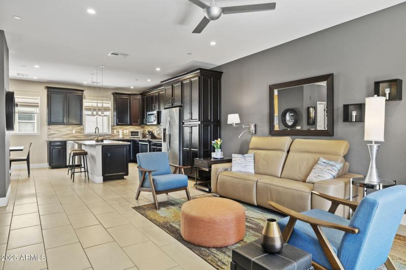 820 N 8th Ave 22 Phoenix - Living to Kit