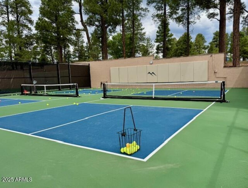 Pine Canyon amenities