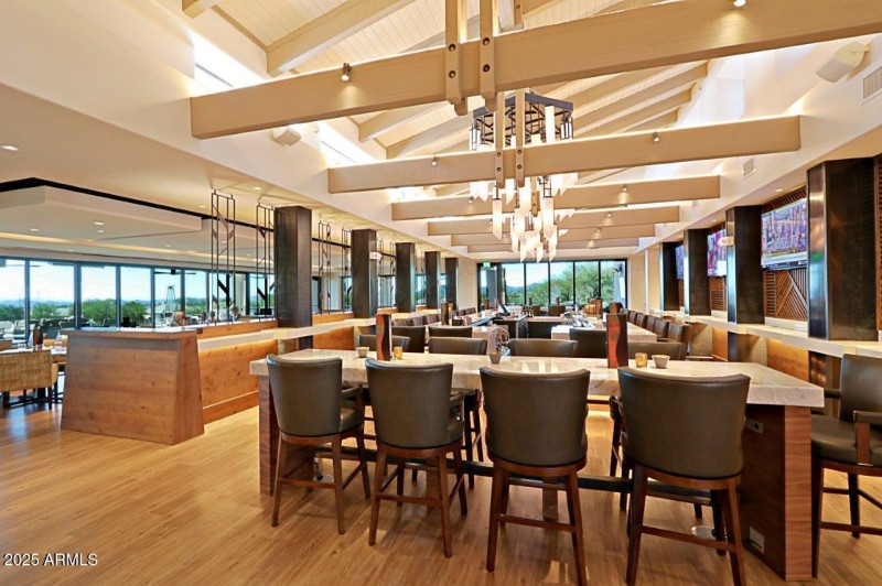 1.4 Restaurant