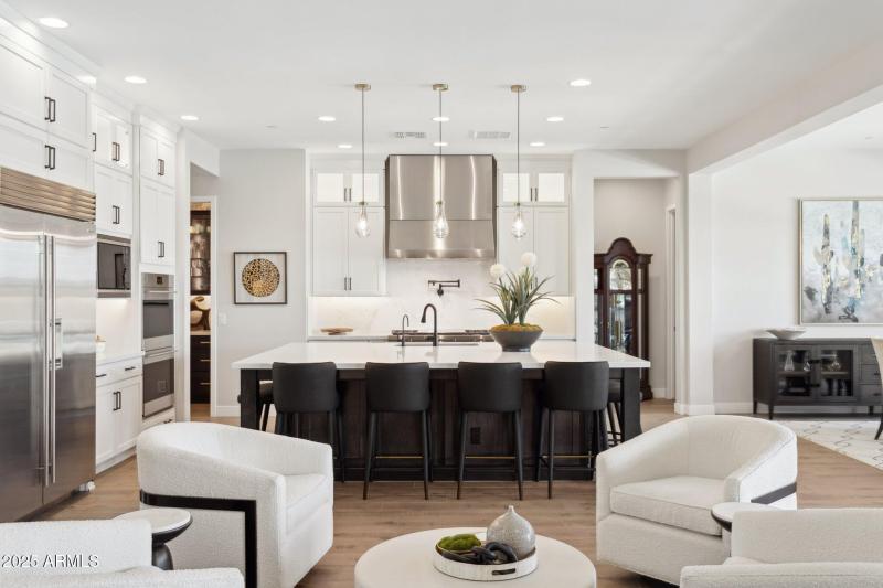 16-web-or-mls-13020-e-de-la-o-rd