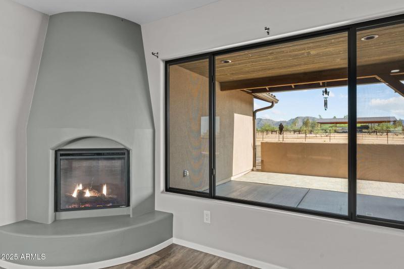 Gas Fire Plcae