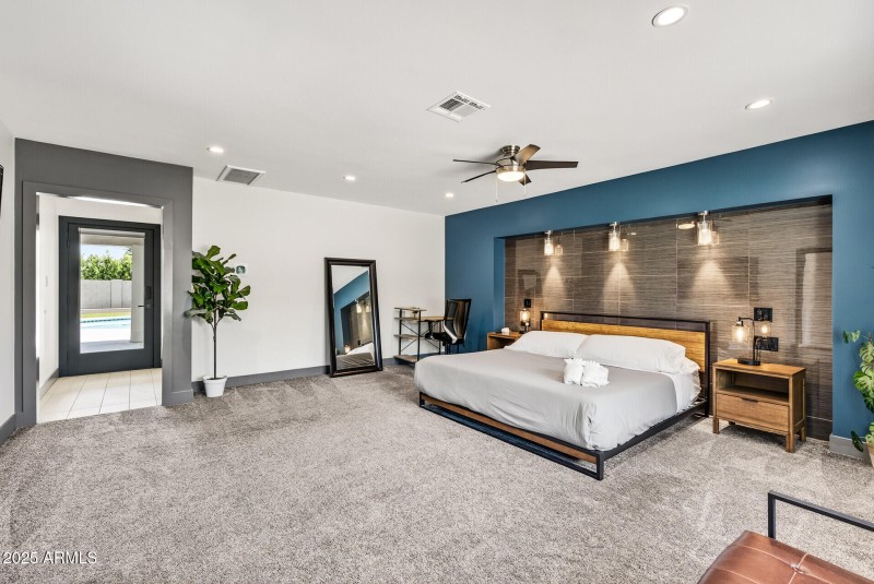 Main primary bedroom entry